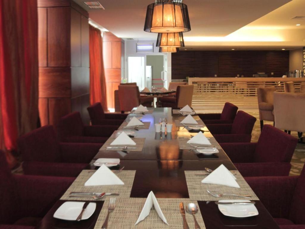 Grand Basko Hotel Padang  Luaran gambar