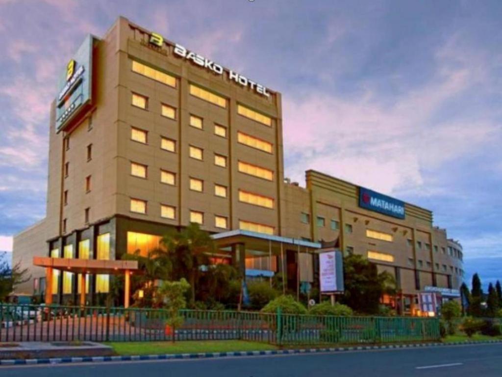 Grand Basko Hotel Padang  Luaran gambar