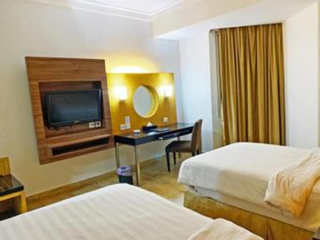 Grand Basko Hotel Padang  Luaran gambar