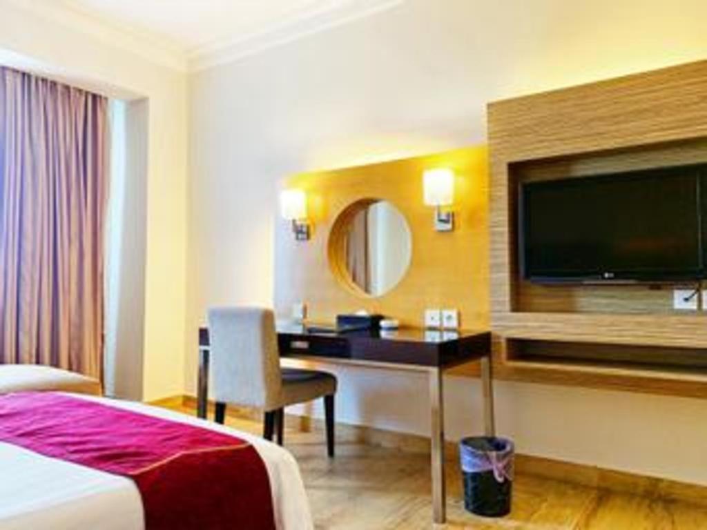 Grand Basko Hotel Padang  Luaran gambar
