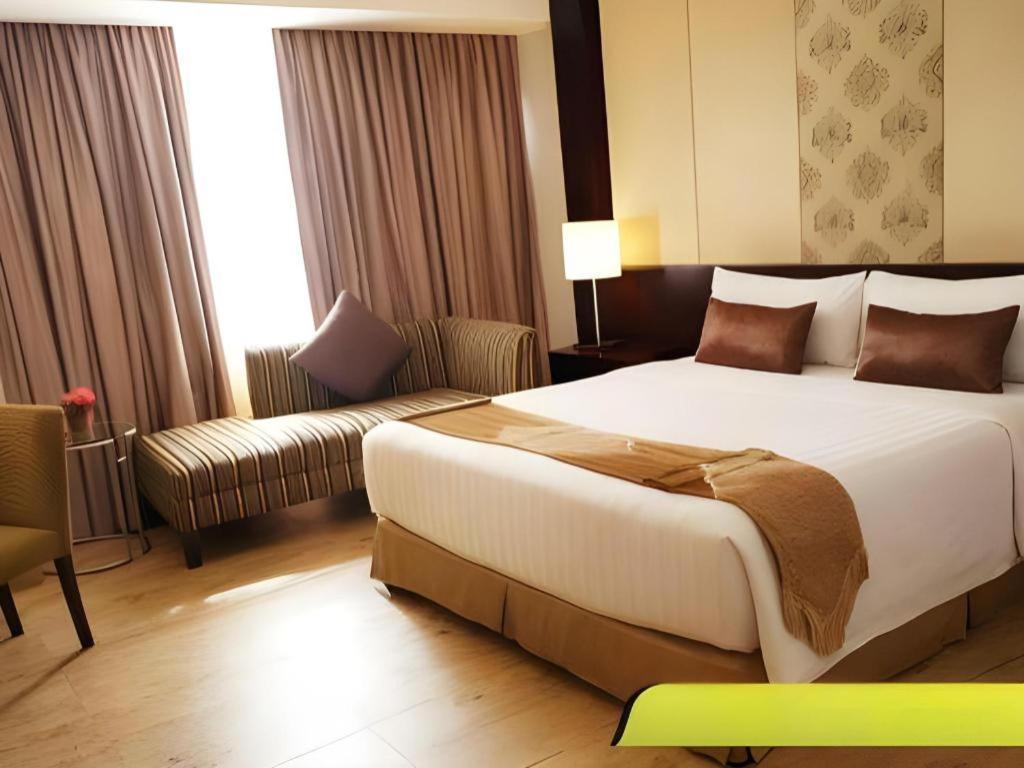 Grand Basko Hotel Padang  Luaran gambar