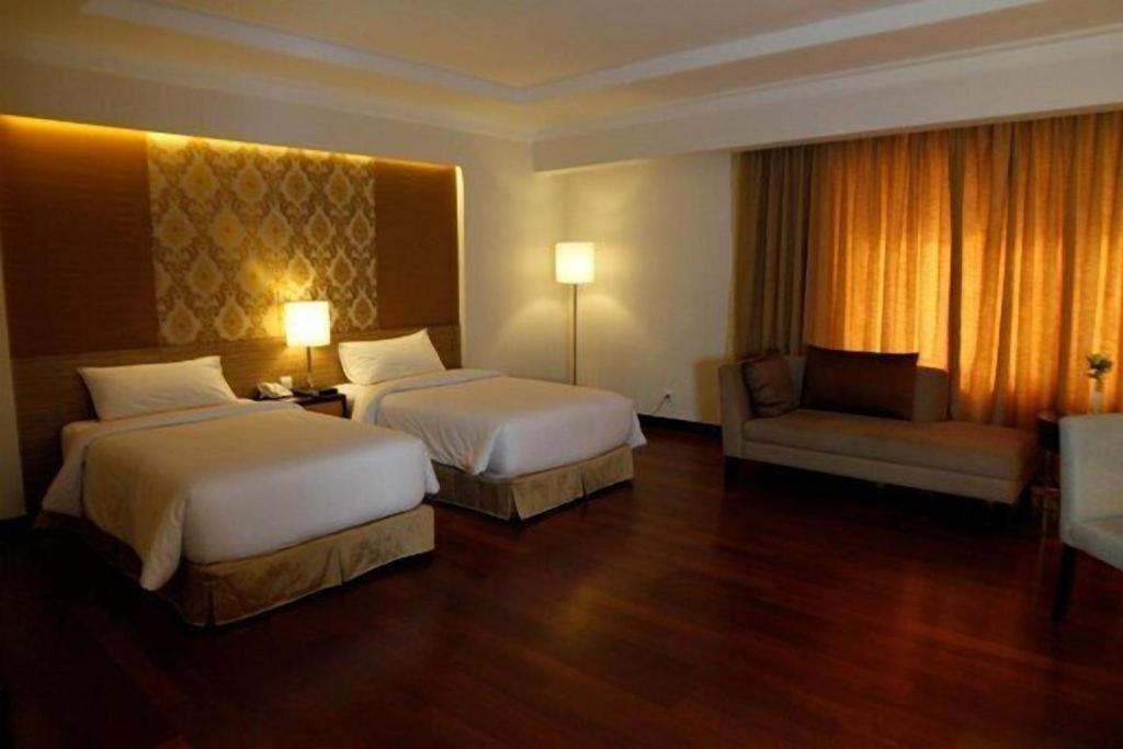 Grand Basko Hotel Padang  Luaran gambar