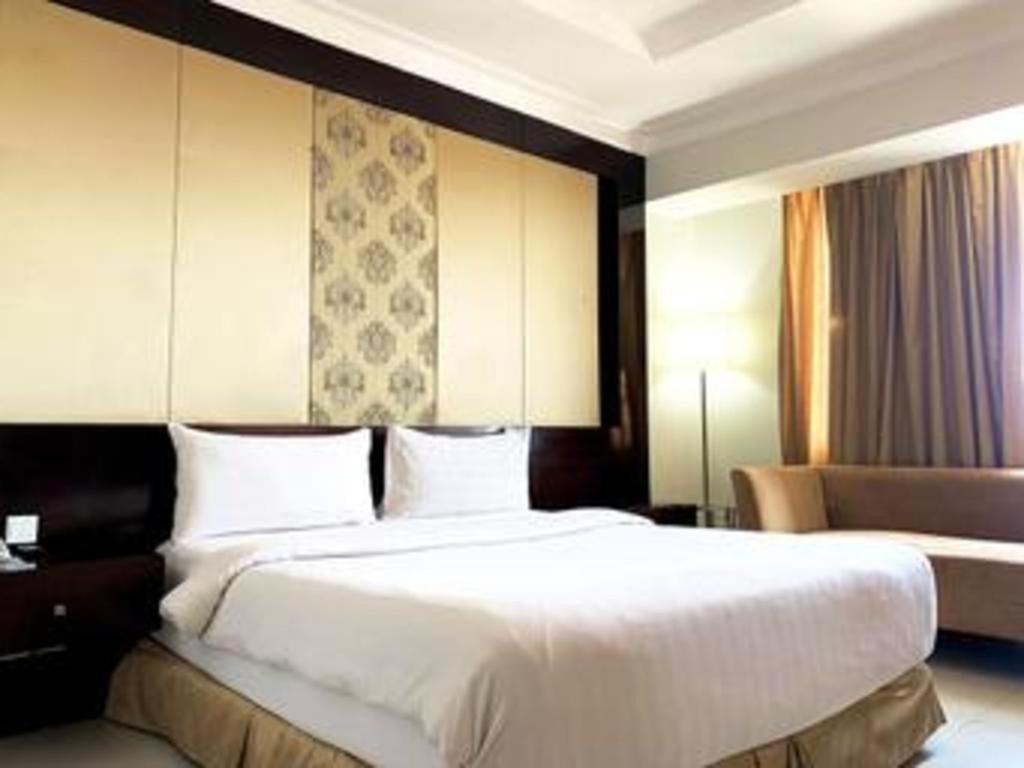 Grand Basko Hotel Padang  Luaran gambar