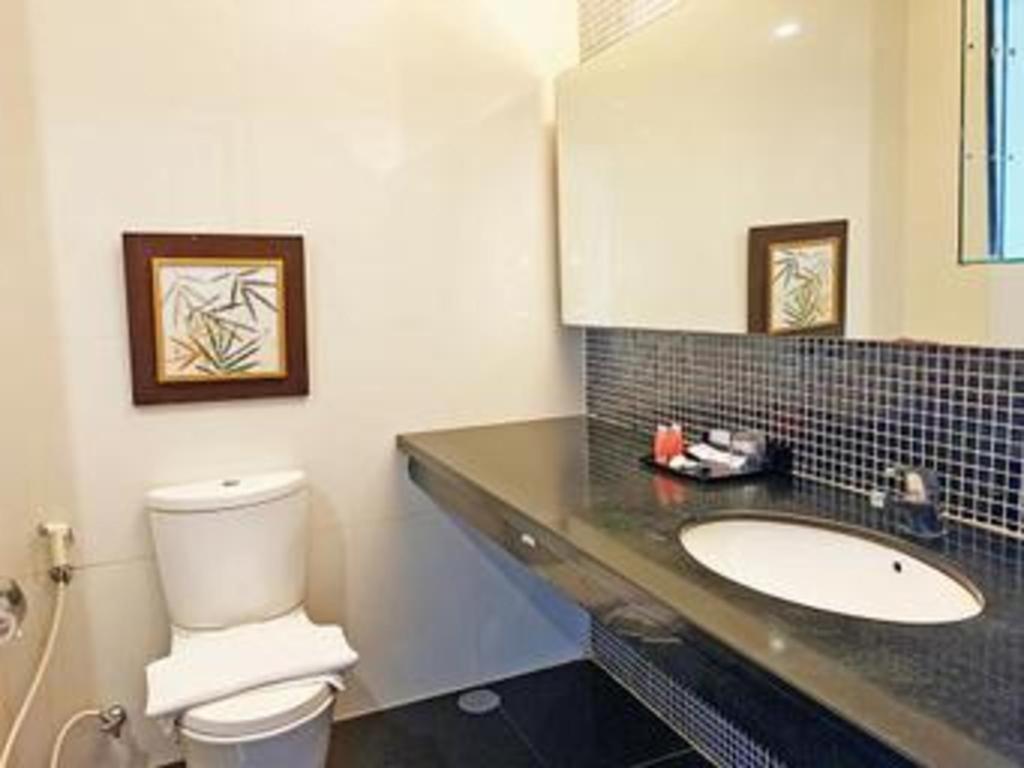 Grand Basko Hotel Padang  Luaran gambar