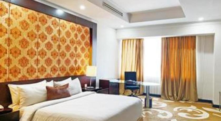 Grand Basko Hotel Padang  Luaran gambar